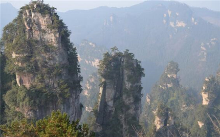 AGV智能充電站廠家說五一小長假,來一場說走就走的旅行